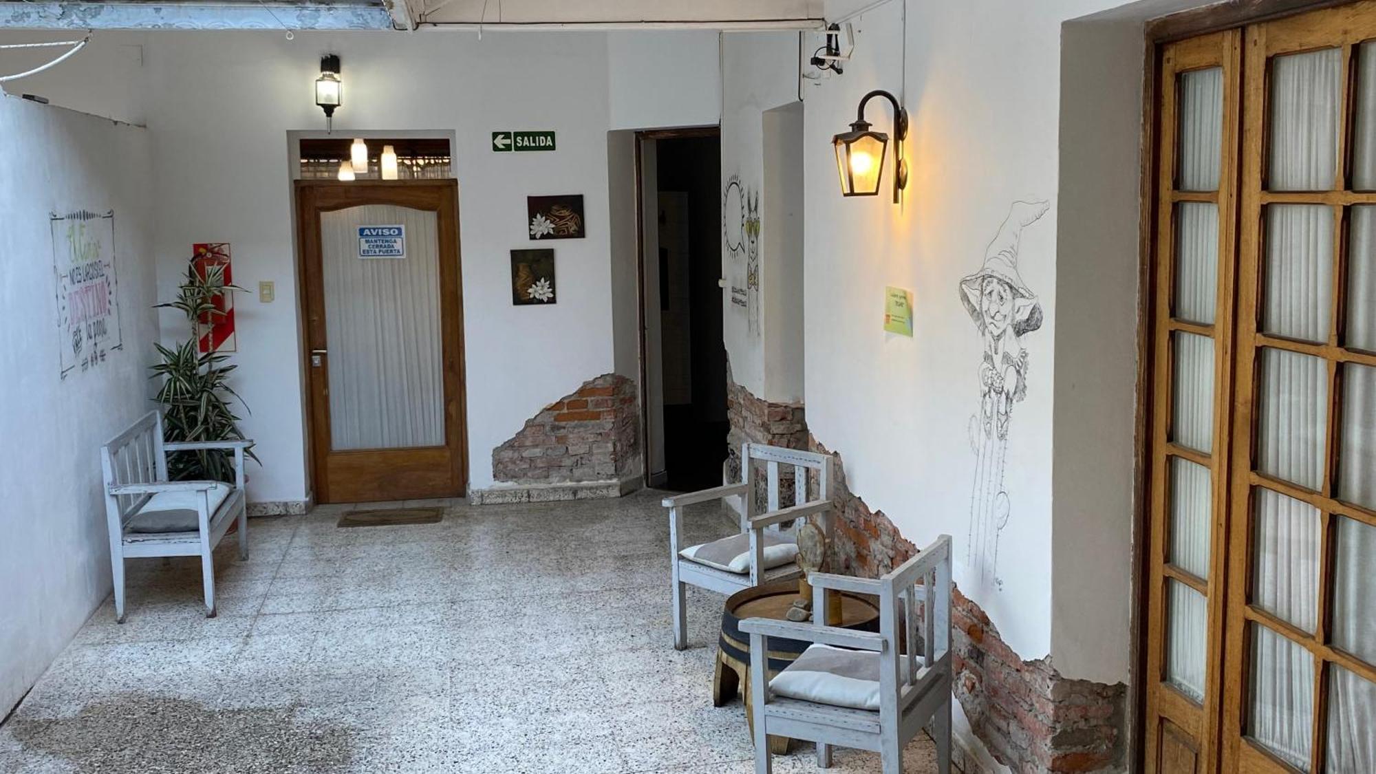 Alojamiento En El Centro De Salta - Casaguemessalta Ngoại thất bức ảnh